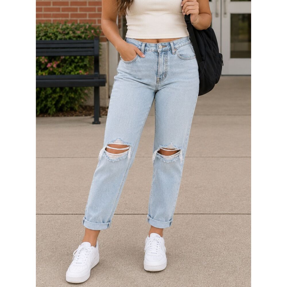 Old Navy High Rise Straight Leg Distressed Cuffed Light Wash Jeans Size 2